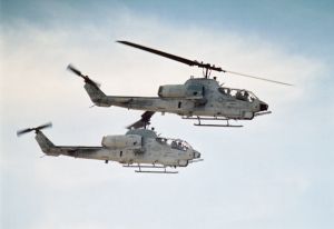 AH-1W géppár