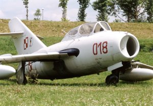 Lengyel gyártmányú, haditengerészeti MiG-15UTI (SBLim-2)