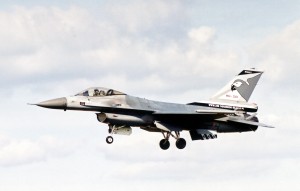 Érkező holland F-16-os