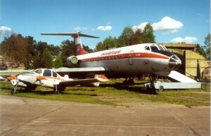 Tu-134, L-200D